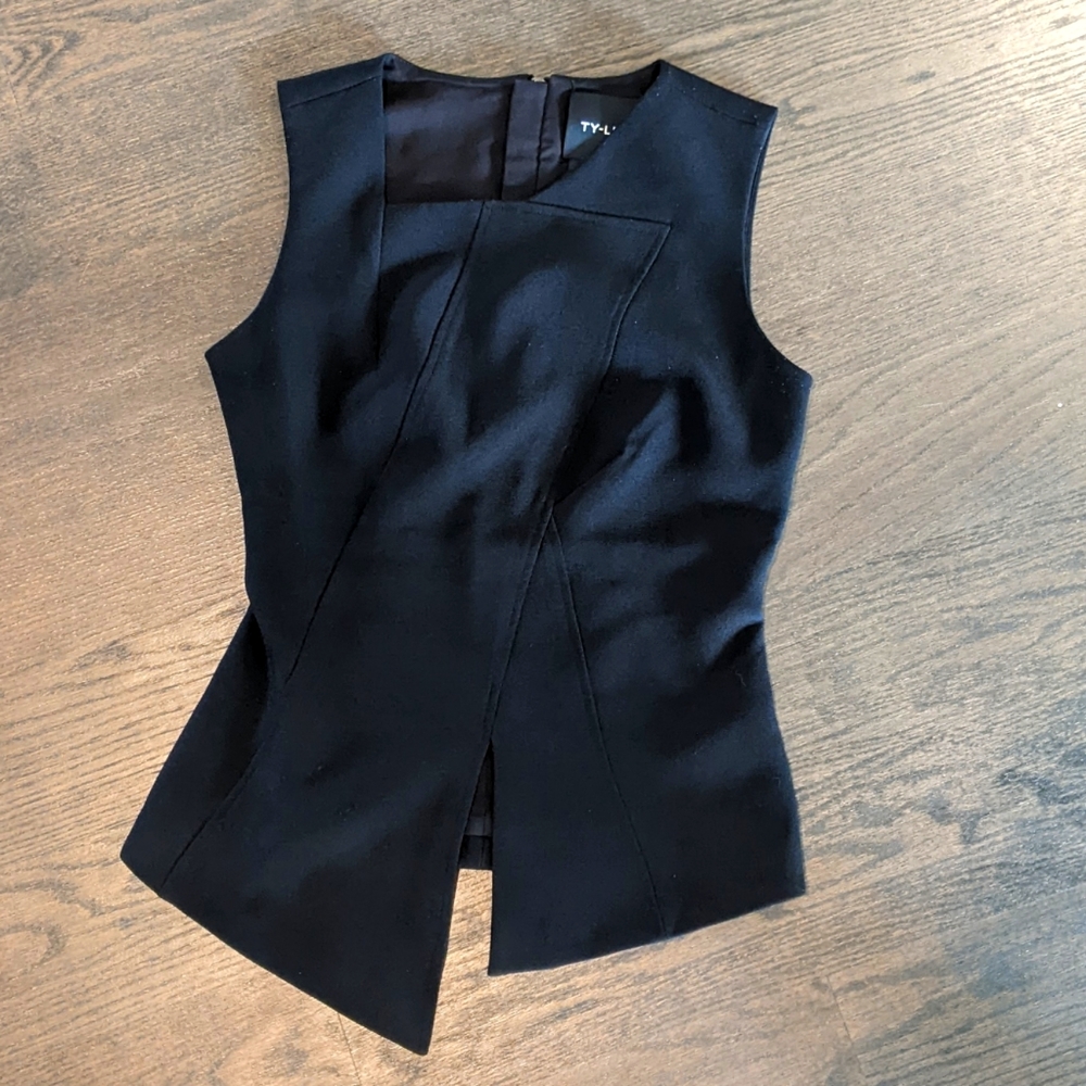 TYLR The Sophia Top in Black
